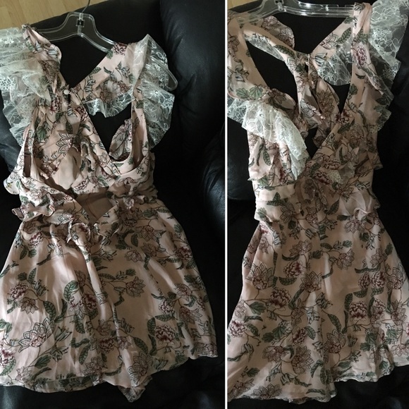 For Love and Lemons playsuit floral romper - Picture 5 of 6